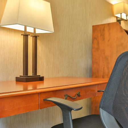 Best Western Brantford Hotel And Conference Centre Exteriör bild